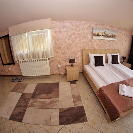 Apartmani Zecevic Nikšić Exteriér fotografie