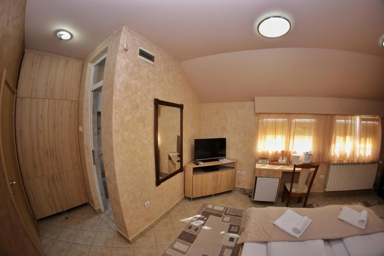 Apartmani Zecevic Nikšić Exteriér fotografie