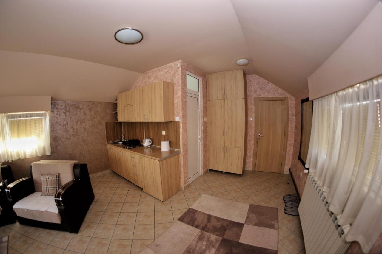 Apartmani Zecevic Nikšić Exteriér fotografie