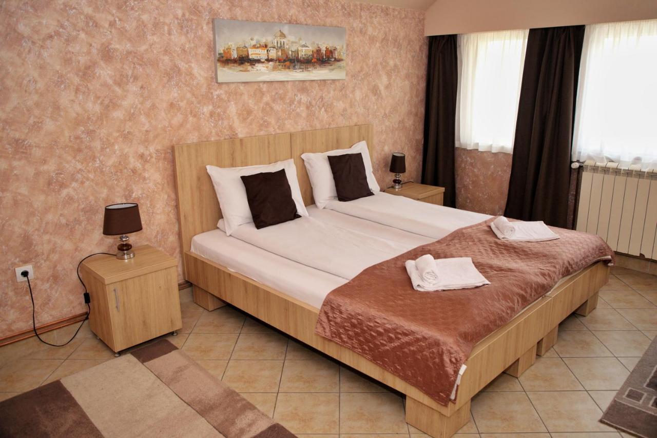 Apartmani Zecevic Nikšić Exteriér fotografie