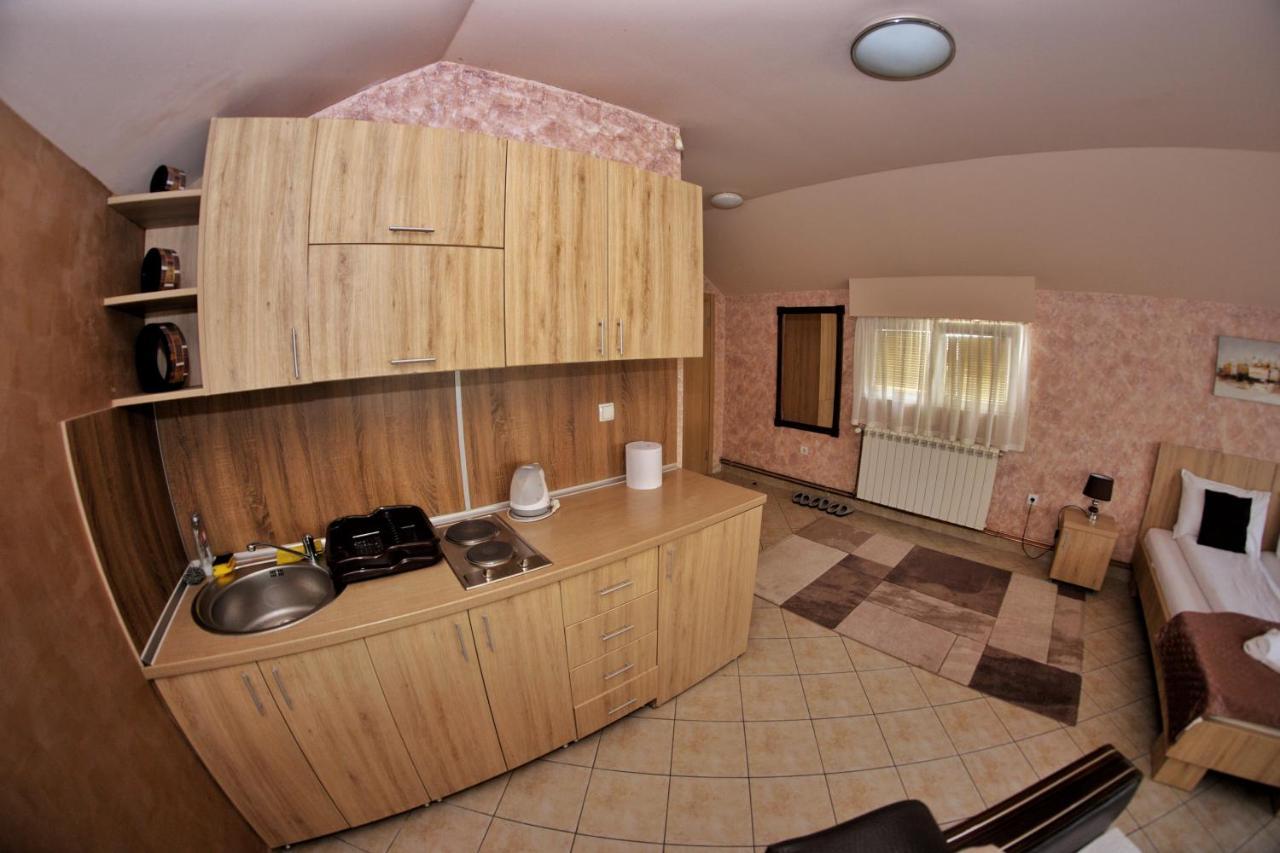 Apartmani Zecevic Nikšić Exteriér fotografie